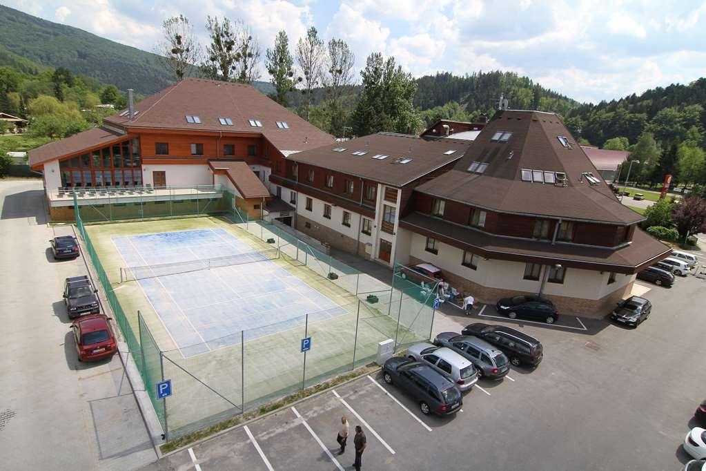 Hotel Horal Rožnov pod Radhoštěm المظهر الخارجي الصورة