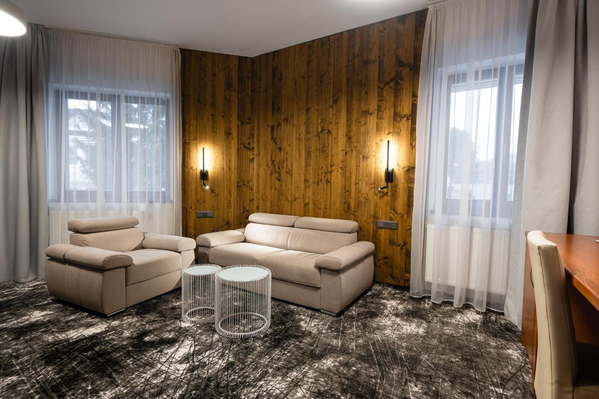 Hotel Horal Rožnov pod Radhoštěm المظهر الخارجي الصورة