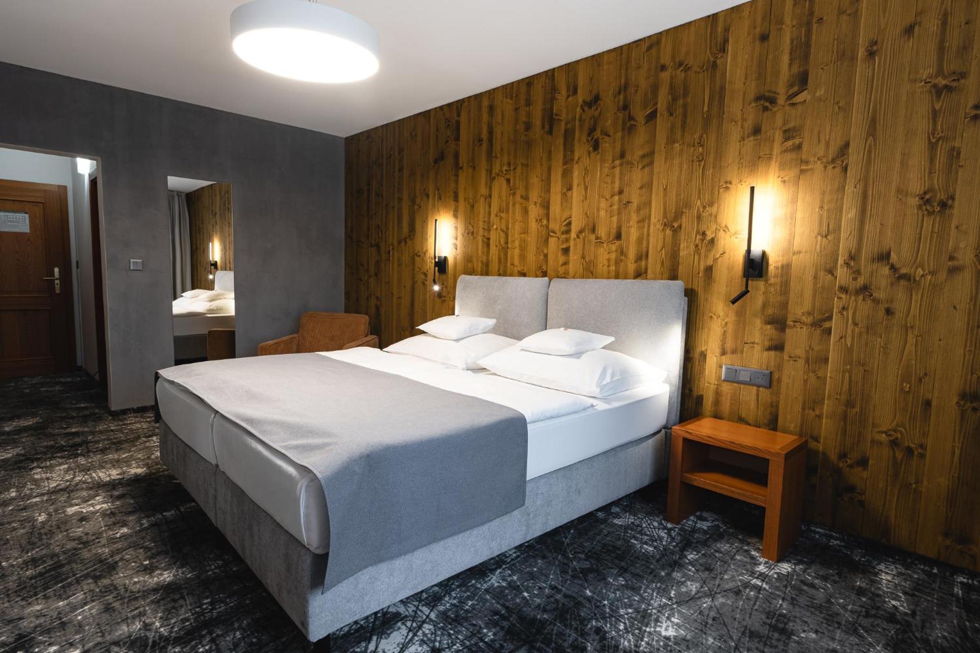 Hotel Horal Rožnov pod Radhoštěm المظهر الخارجي الصورة